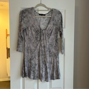 Ladies snakeskin printed tunic top, size small
